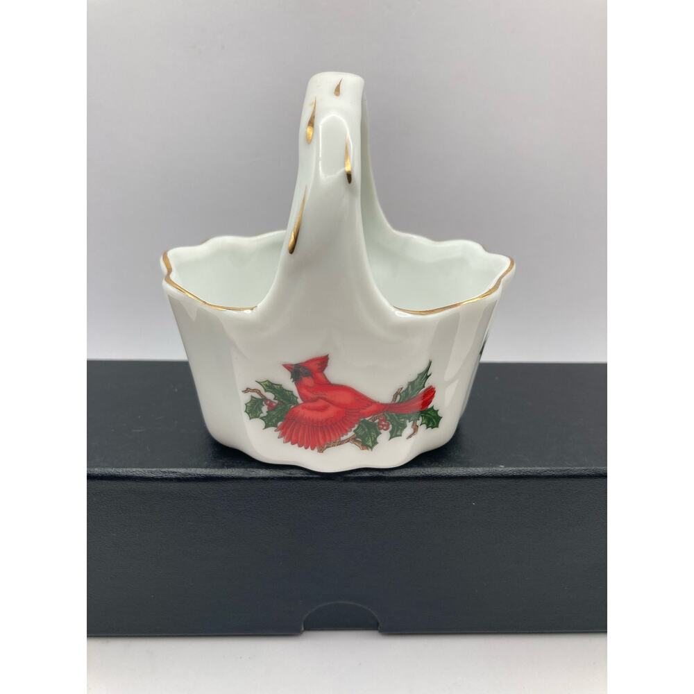Vintage Lefton China Hand Painted Made in Japan Small Basket Cardinals 3" x 3"
